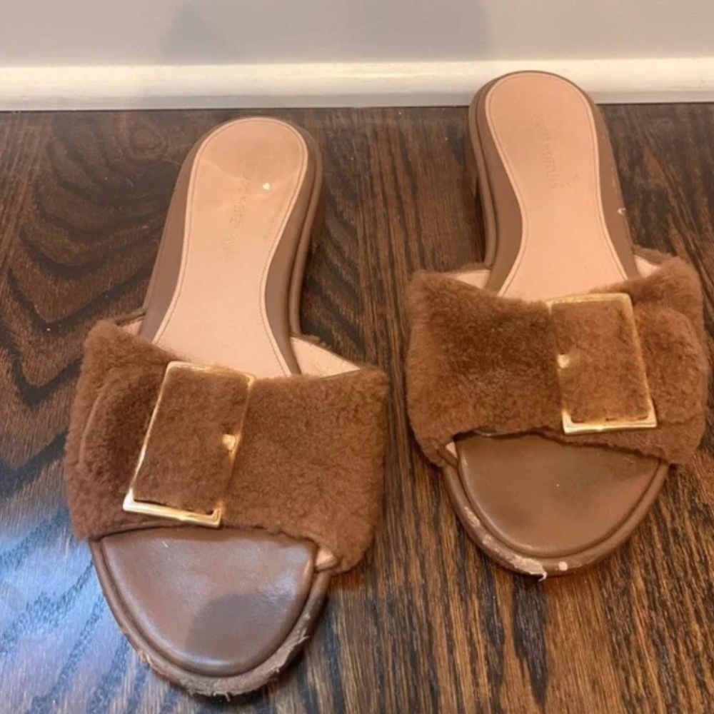 STUART WEITZMAN Tan Buckle Fluffy Sandals Flat Slides 8
